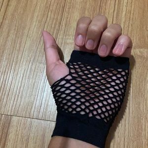 Fishnet Hand Warmers